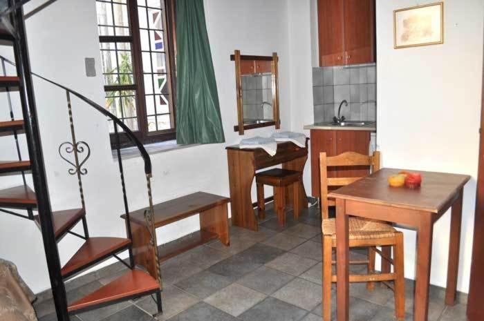 Odos Odysseos Ermoupoli Quarto foto